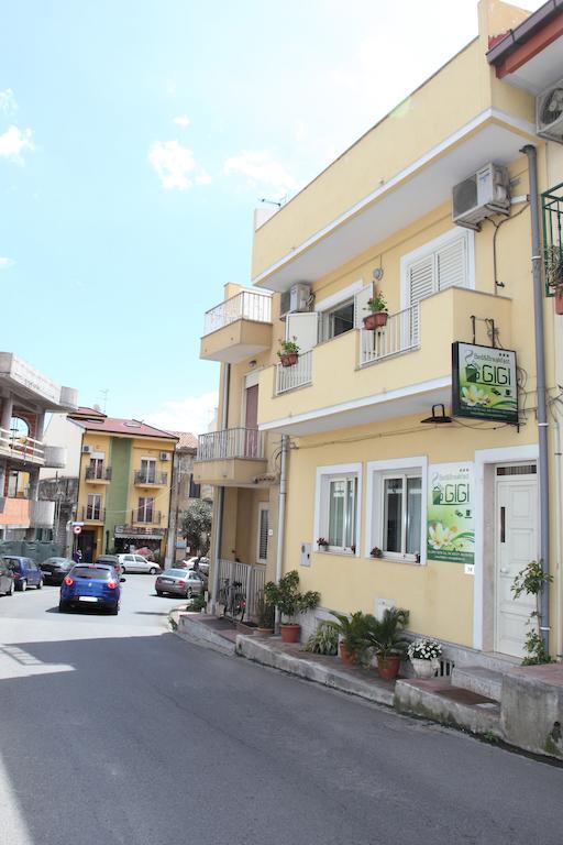 Bed And Breakfast Gigi Furci Siculo Rum bild
