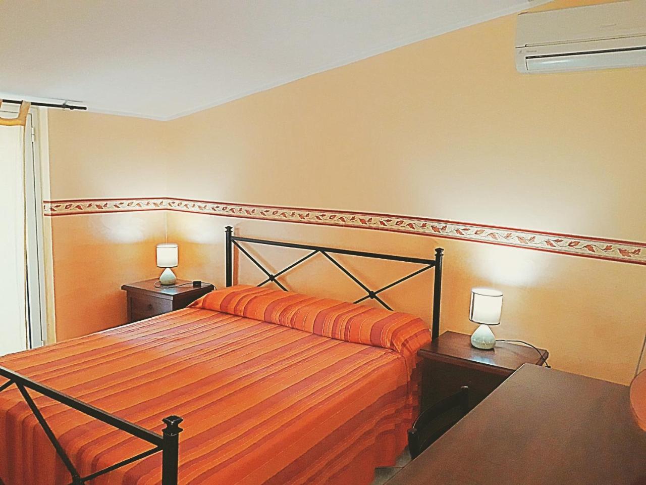 Bed And Breakfast Gigi Furci Siculo Exteriör bild